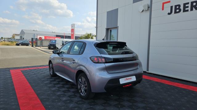 Peugeot 208 image 2