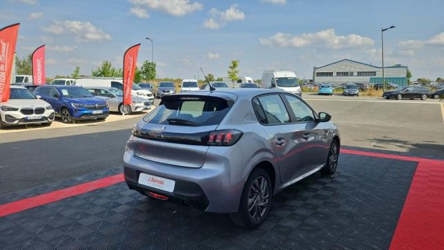 Peugeot 208 image 9
