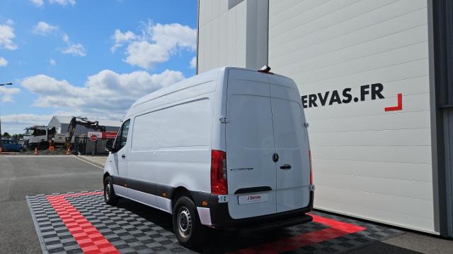 Mercedes Benz Sprinter image 6