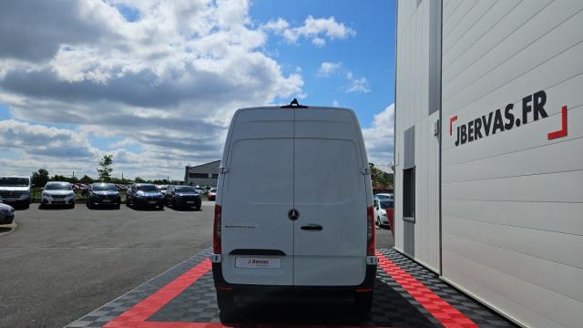 Mercedes Benz Sprinter image 7