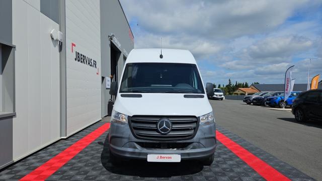 Mercedes Benz Sprinter image 4