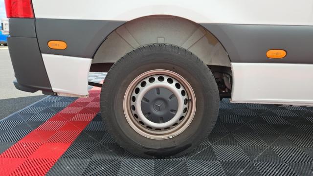 Mercedes Benz Sprinter image 9