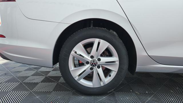 Volkswagen Golf Sw image 2