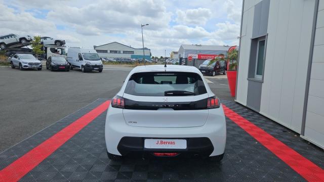 Peugeot 208 image 5