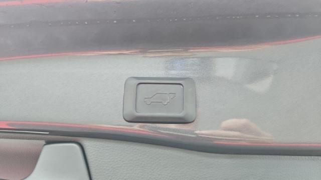 Toyota Rav4 image 9