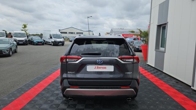 Toyota Rav4 image 8