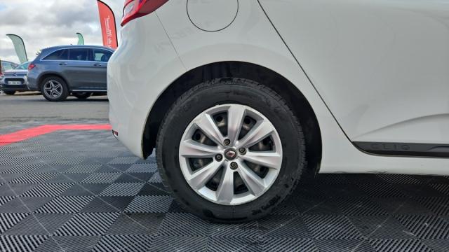 Renault Clio image 6
