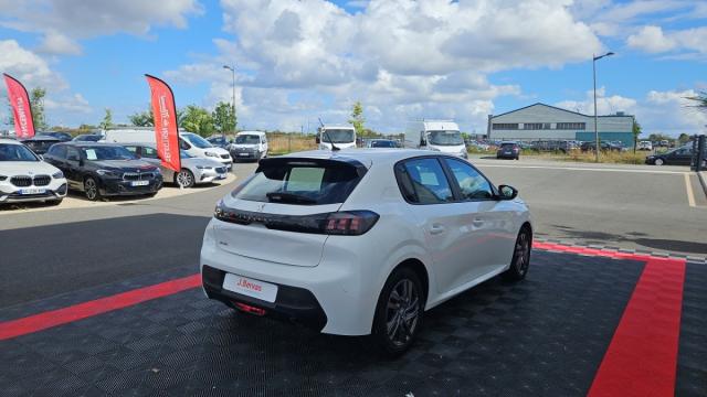 Peugeot 208 image 5