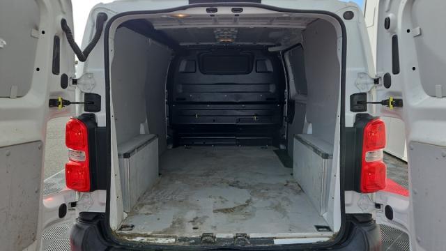 Peugeot Expert image 2