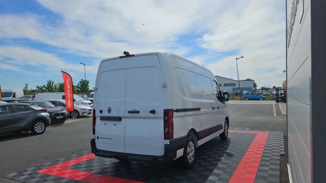 Renault Master image 8