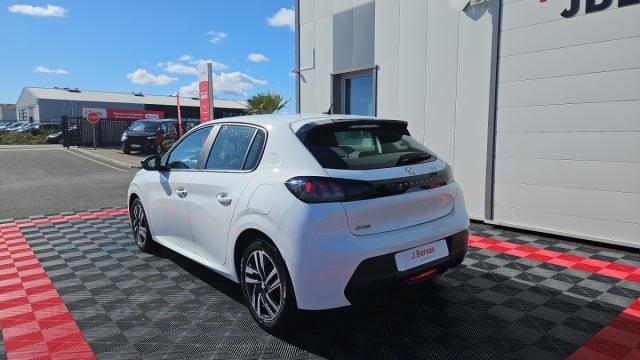 Peugeot 208 image 9