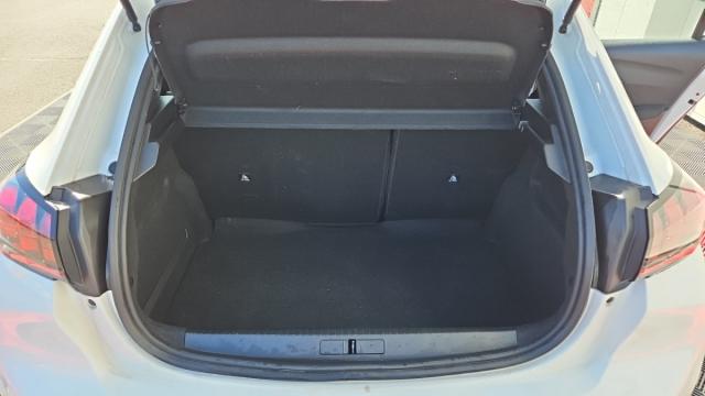 Peugeot 208 image 5