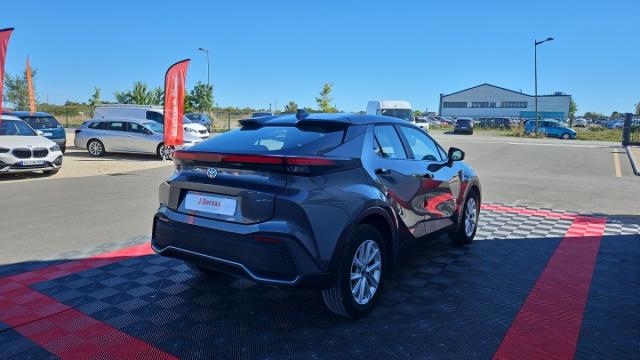 Toyota C-Hr image 4