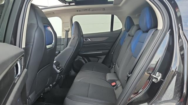 Lynk & Co 01 image 3