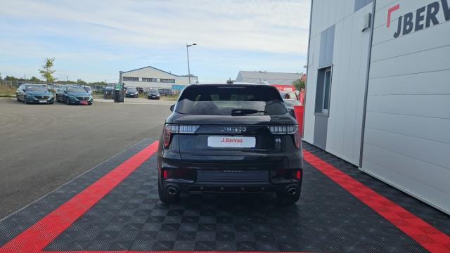 Lynk & Co 01 image 8