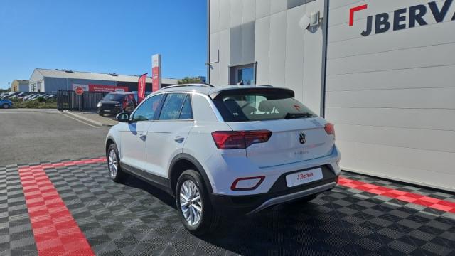 Volkswagen T-Roc image 3