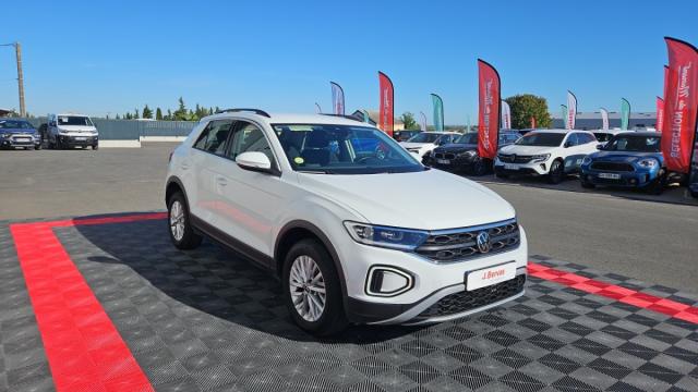 Volkswagen T-Roc image 6