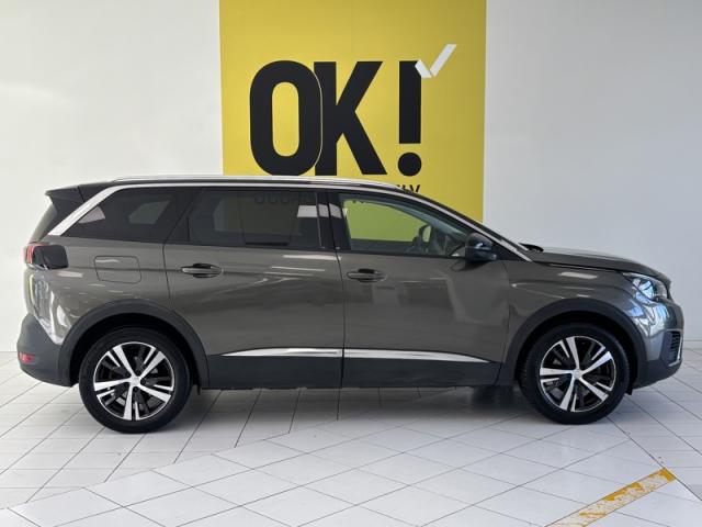 Peugeot 5008 image 1