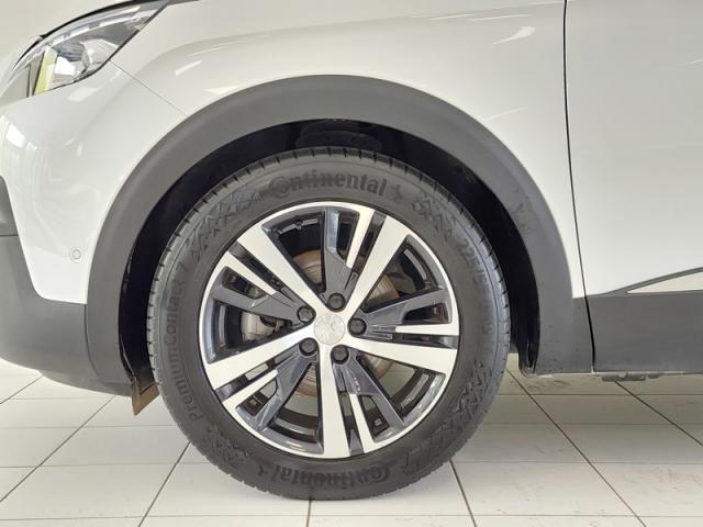 Peugeot 3008 image 2