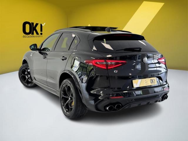 Alfa Romeo Stelvio image 7