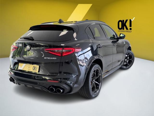 Alfa Romeo Stelvio image 1