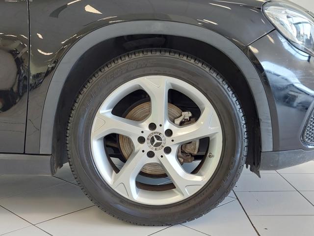 Mercedes Benz Gla image 2