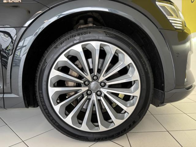 Audi E-Tron image 8