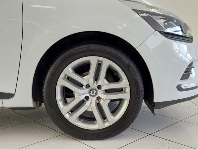 Renault Clio image 9