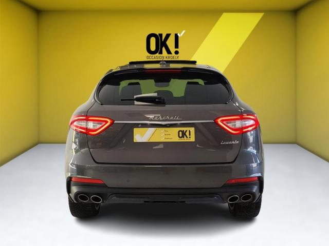 Maserati Levante image 9