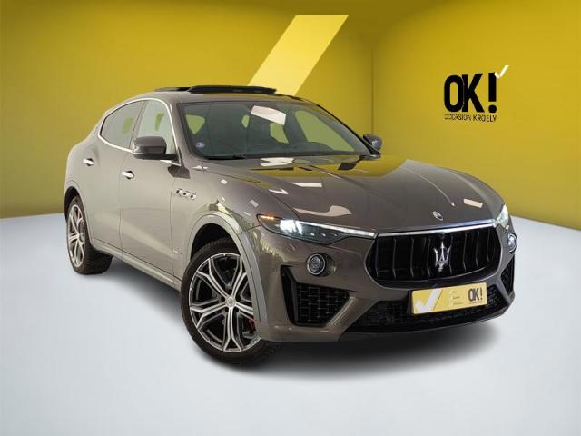 Maserati Levante image 8