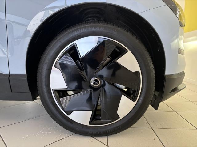 Volvo Ex30 image 2