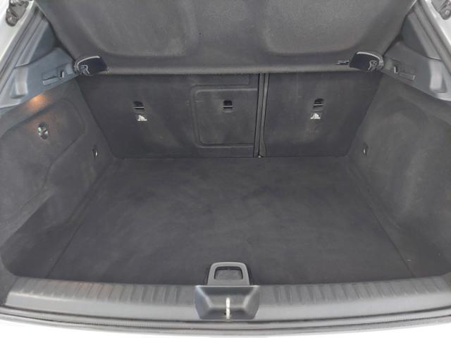 Mercedes Benz Gla image 2