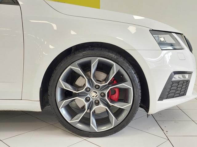 Skoda Octavia image 8