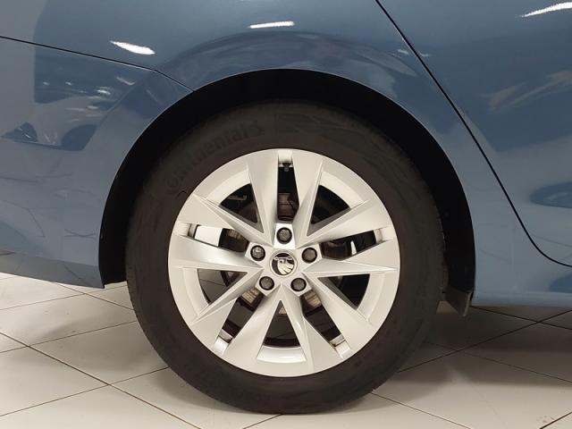 Skoda Octavia image 1