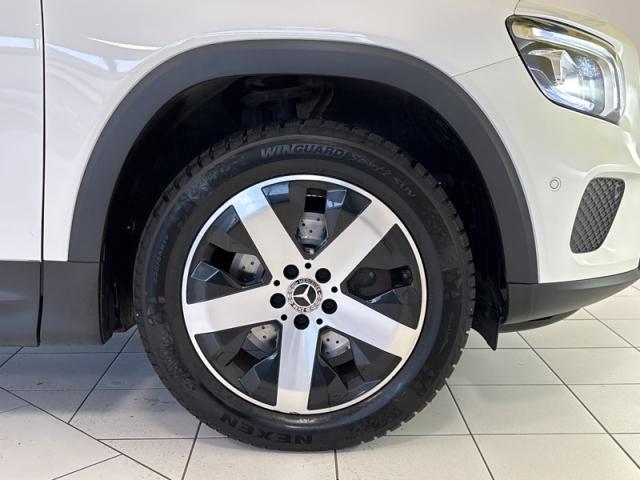 Mercedes Benz Glb image 8