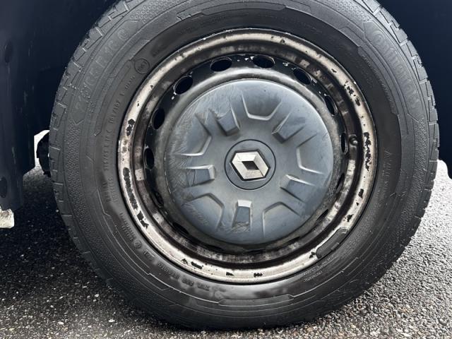 Renault Master image 2