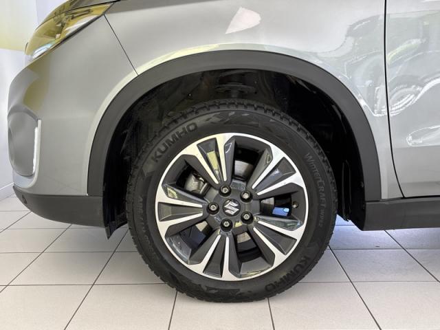 Suzuki Vitara image 7
