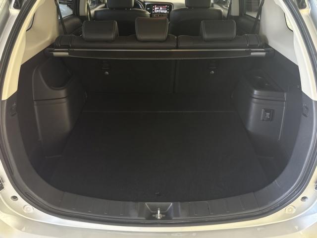 Mitsubishi Outlander image 7