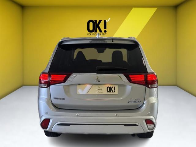 Mitsubishi Outlander image 9