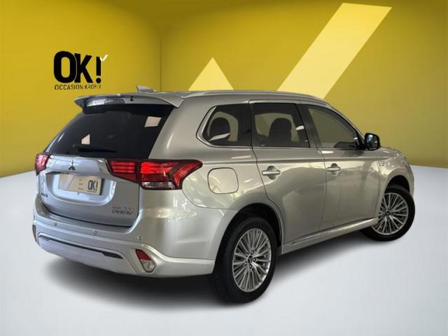 Mitsubishi Outlander image 6