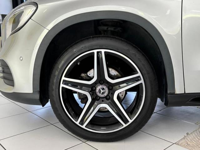 Mercedes Benz Gla image 9