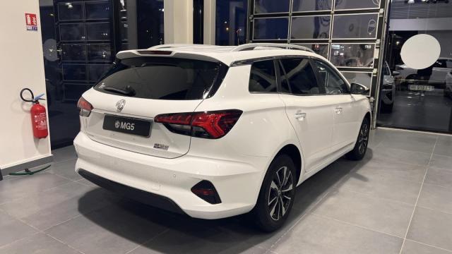 Mg Mg5 image 4
