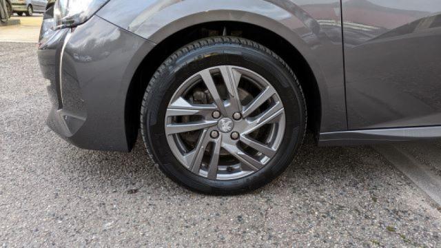 Peugeot 208 image 1