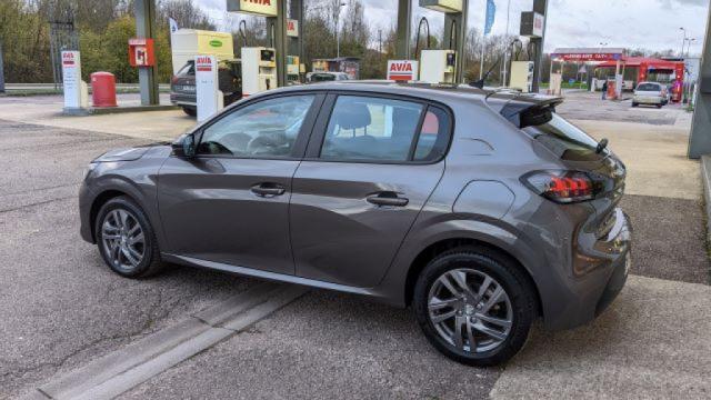 Peugeot 208 image 6