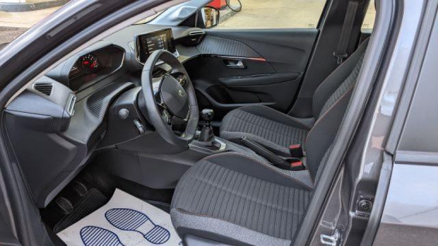 Peugeot 208 image 5