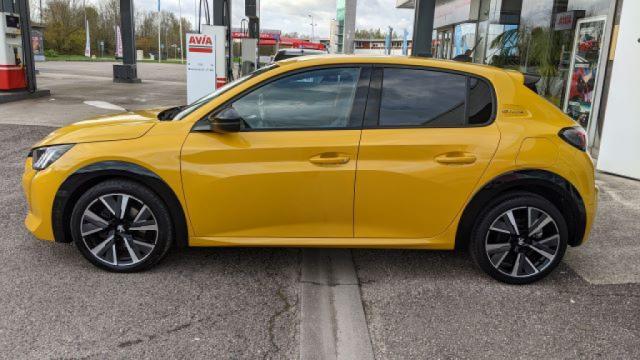 Peugeot 208 image 9