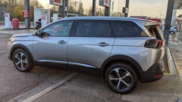 Peugeot 5008 image 4