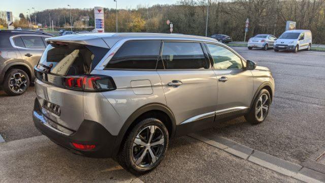 Peugeot 5008 image 6