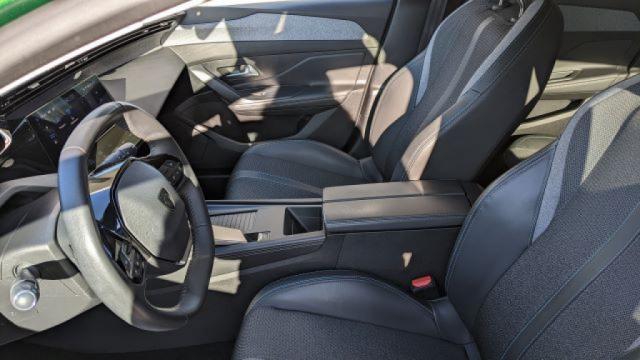 Peugeot 308 image 7