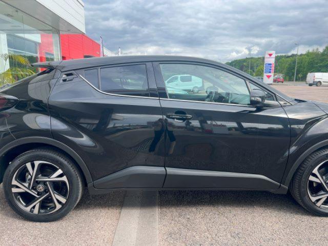 Toyota C-Hr image 2